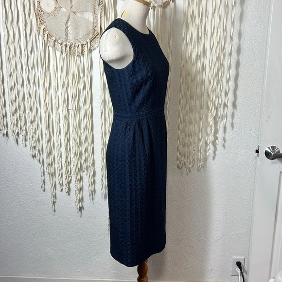 Boden Navy Eyelet Dress Size 4L - Picture 5 of 12